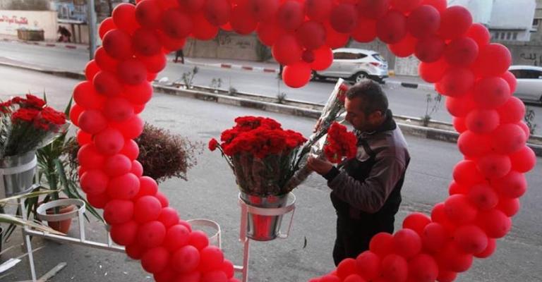 الأوضاع الاقتصادية تحدّ من شراء الورود بالـ"فالنتاين"