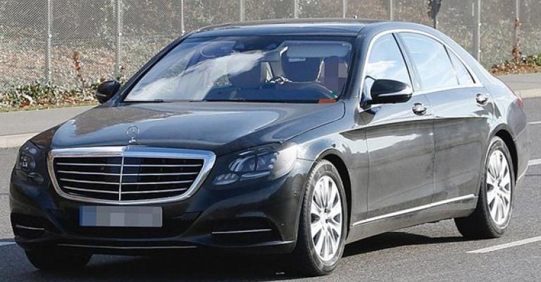 سحب مليون سيارة مرسيدس بسبب خطر الاحتراق