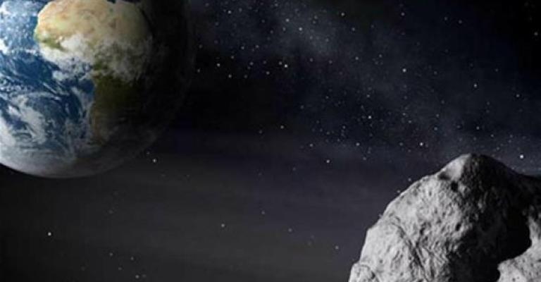كويكب كبير يمر قرب الأرض كويكب كبير يمر قرب الأرض