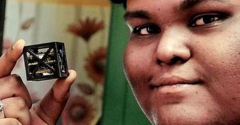 ابتكار أخف قمر صناعي في العالم ابتكار أخف قمر صناعي في العالم