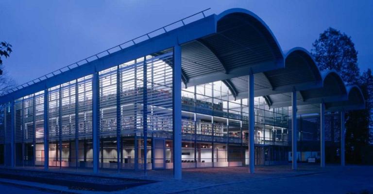 أردني يحصل على أعلى درجة دكتوراه بالبحث العلمي