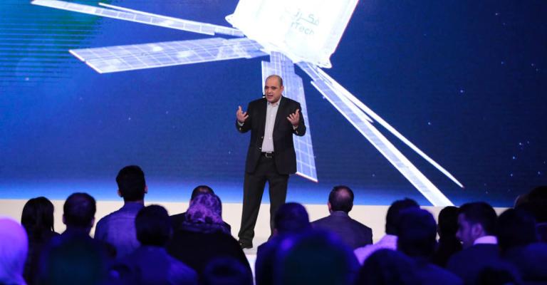 الهناندة يحاور الشباب في ملتقى "فكرتك" الشبابي