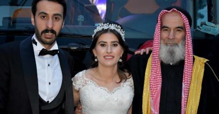 أردني يتزوج أشهر سائقة حافلات تركية