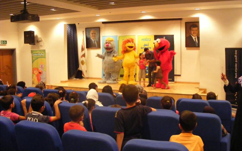 "إلي.. إلك ولبعدين" عرض حكايات سمسم الجديد