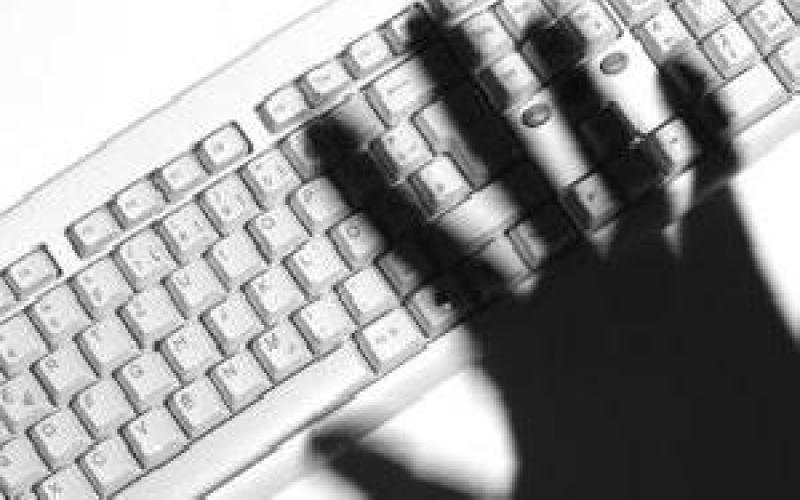  موظفو القطاع العام يلتفون على حجب المواقع