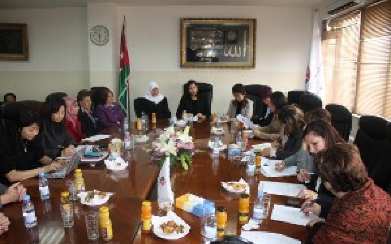 لجنة المرأة في المحامين تستقبل فد من المحاميات اليابانيات