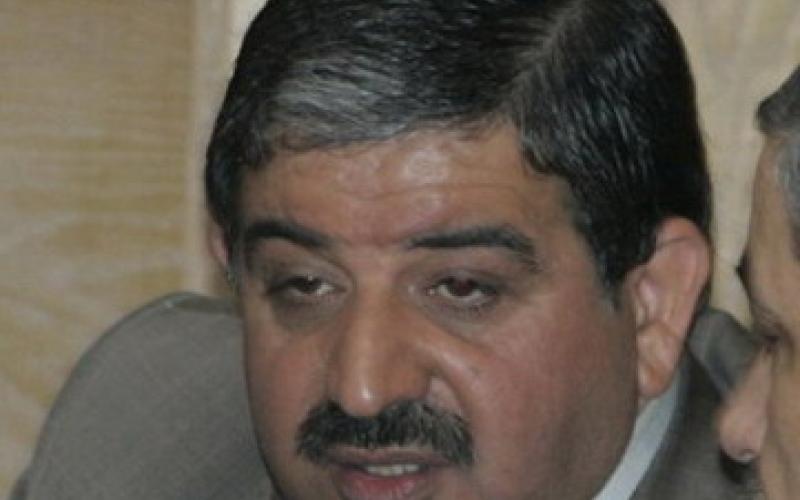 مؤازرو ابو هديب يغلقون الطريق بعد خسارته