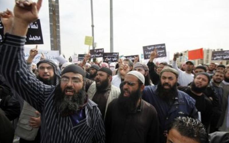 السلفيون في مركز ام اللولو يضربون عن الطعام 