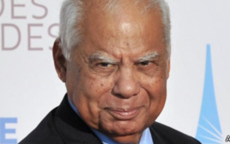 حازم الببلاوي رئيس وزراء مصر الجديد يستبعد إجماعا شعبيا على حكومته