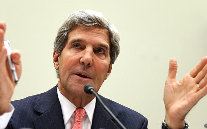 كيري في أوروبا لحشد الدعم لعمل عسكري ضد سوريا