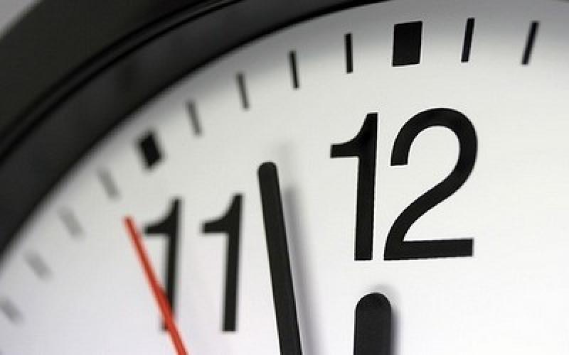 انعكاسات العودة للتوقيت الشتوي على مختلف القطاعات