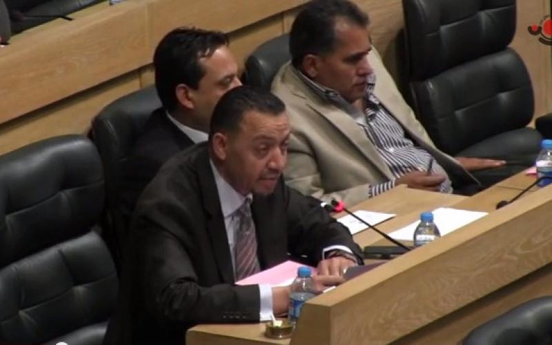 الدميسي يعتذر للنواب 