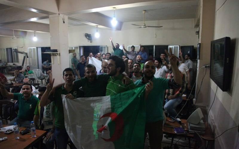 الأردنيون يترقبون مباراة الجزائر ضد المانيا غداً