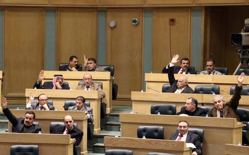 زواج الضباط بجنسية أجنبية مرهون بموافقة رئيس هيئة الأركان