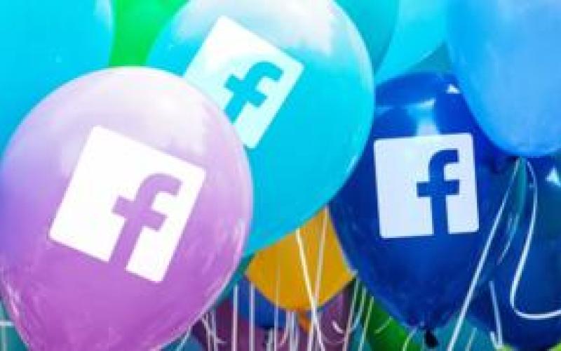 فيسبوك يعتذر عن ظهور بالونات على تعليقات زلزال "لومبوك"