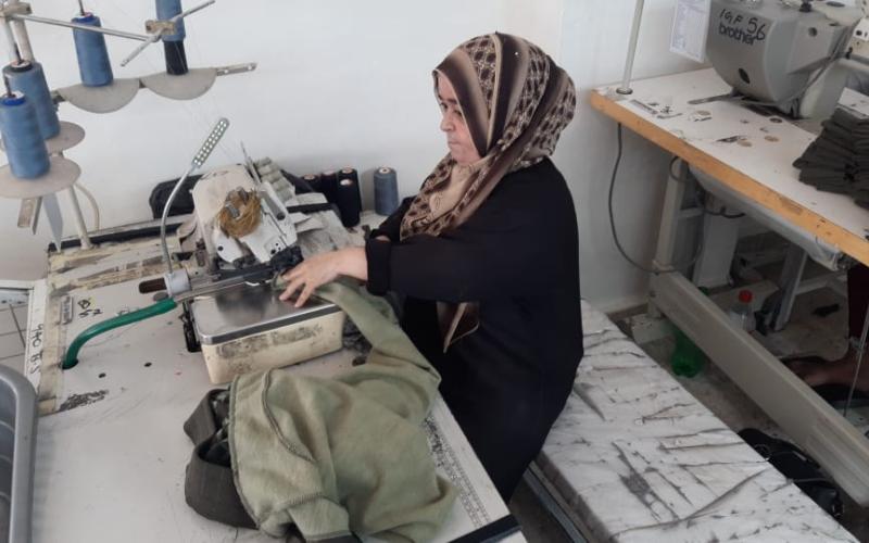 فاطمة أثناء العمل 