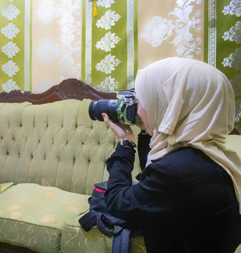 خالدية علي لاجئة سورية تصل بأفلامها القصيرة إلى العالمية