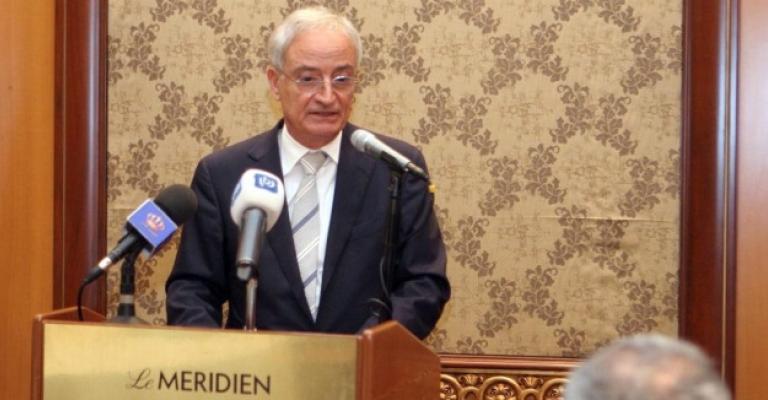 بدء المفاوضات لقرض أمريكي بـ1.25 دولار