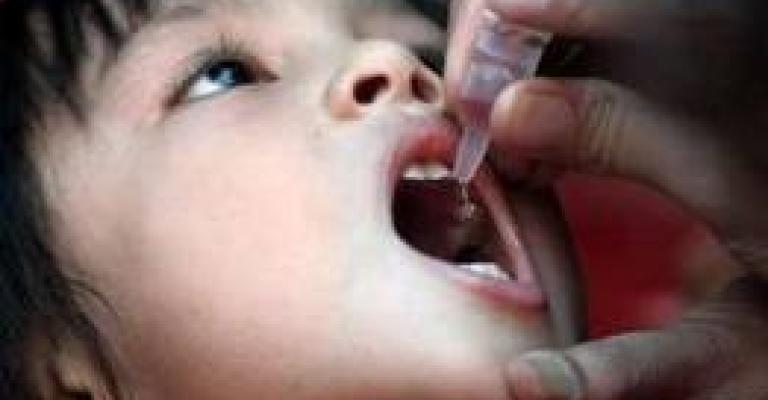 تطعيم 445 ألف طفل ضد مرض شلل الأطفال