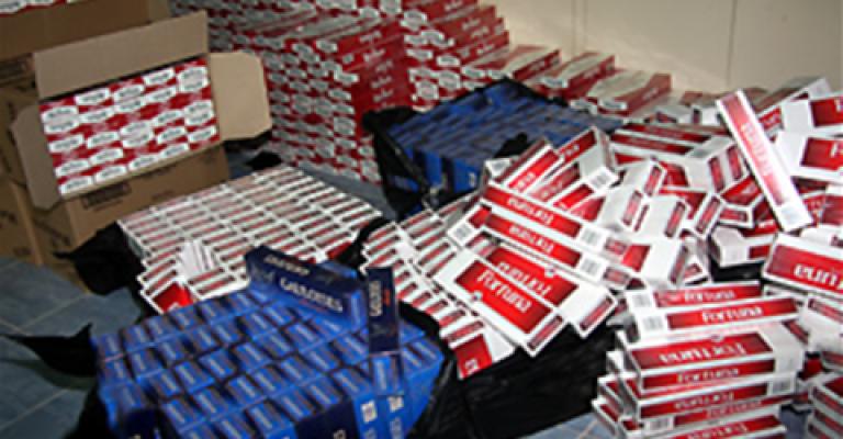 إحباط تهريب سجائر ومخدرات إحباط تهريب سجائر ومخدرات