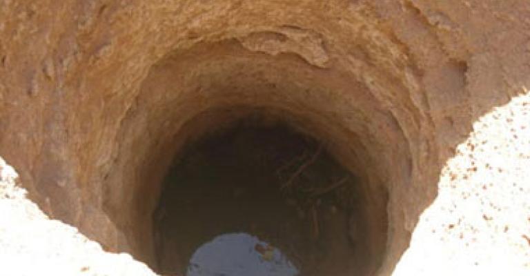 مقترح بتعويض أصحاب آبار جوفية ردمت بفعل الانفجارات السورية