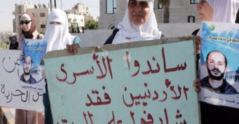 توجه للتصعيد لأهالي الأسرى بعد 100 يوم من الإضراب