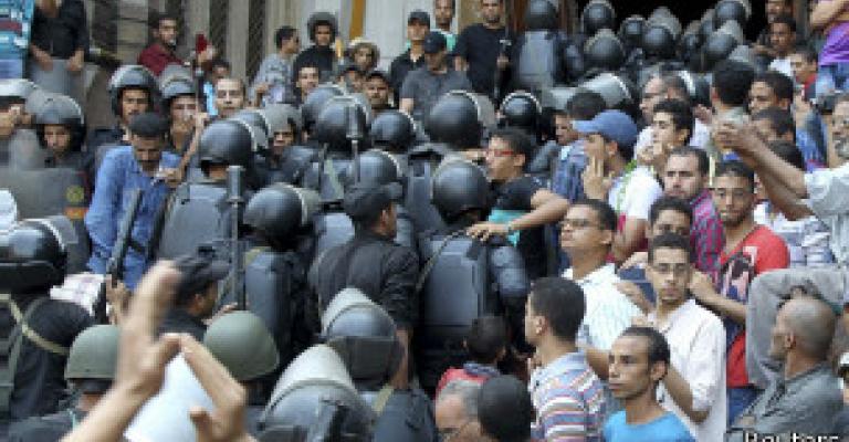 الأزمة المصرية: الحكومة المصرية تناقش الأزمة المتفاقمة في البلاد