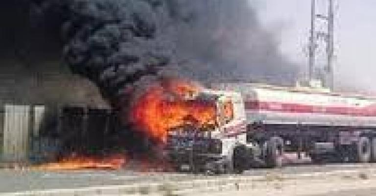 الزرقاء:تدهور واحتراق صهريج للنفط الخام