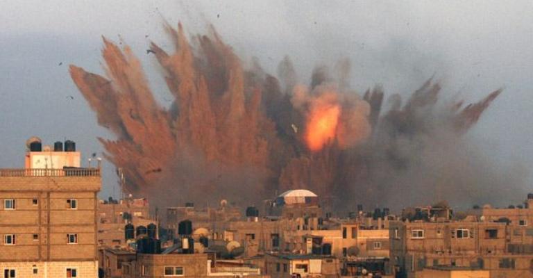 تصعيد العدوان الإسرائيلي على غزة.. والمقاومة ترد بإطلاق الصواريخ