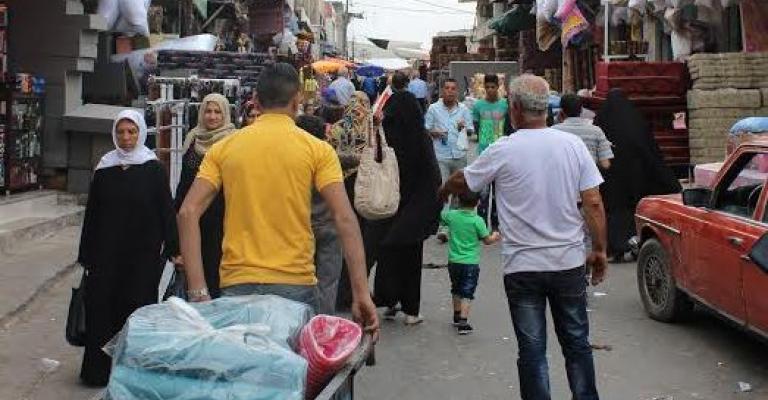 في مخيم الوحدات... لا وظيفة تعيب