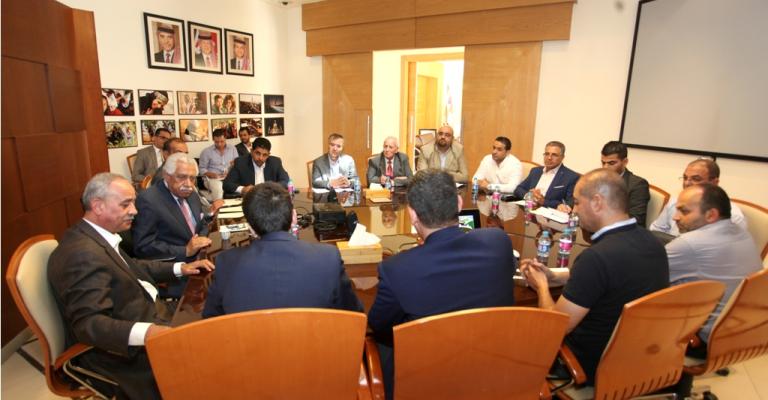 الأمانة تمهل قطاع صناعة الإعلان لتوصيب الأوضاع