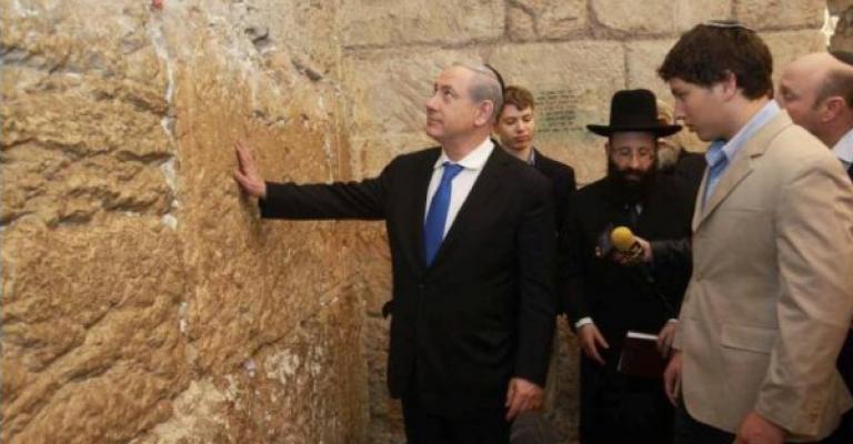 استنفار أمني في القدس و "نتنياهو" يشارك بحفريات تحت الأقصى