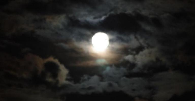 أجواء خريفية نهاراً وباردة ليلاً مع تشكل للضباب