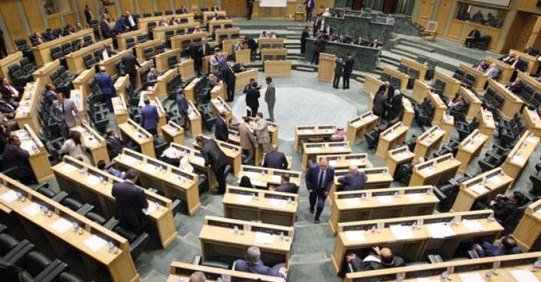 بين البيان الحكومي والأداء النيابي