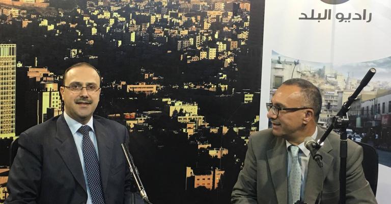 المومني: لا يمكن وقف "أوبر" و "كريم" ونسعى لقوننتهما