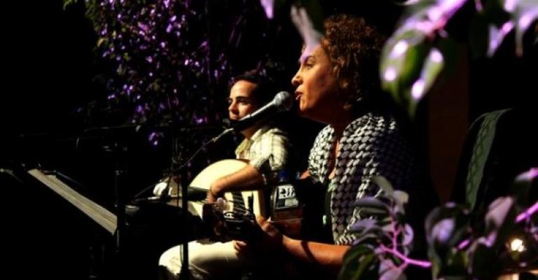 “باقون ما بقي الزعتر و الزيتون”