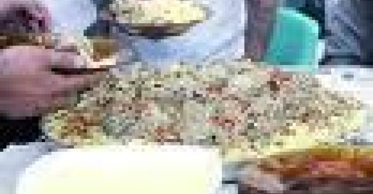 بئس الولائم ولائم المرشحين ومن لم يتعظ من النواب السابقين فلا واعظ له 