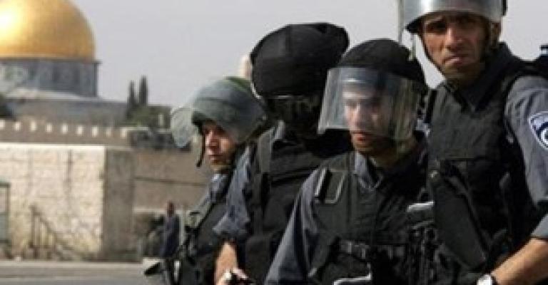 القوات الإسرائيلية تقتحم باحة الأقصى
