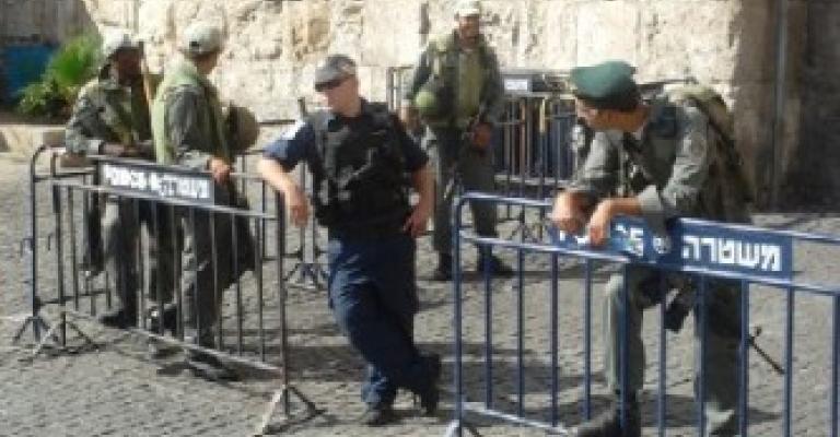 قيود مشددة على القدس وإغلاق عدد من بوابات المدينة