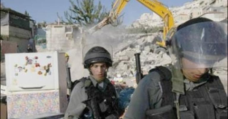 الجرافات الإسرائيلية تجرف أراضي العيسوية وسط القدس