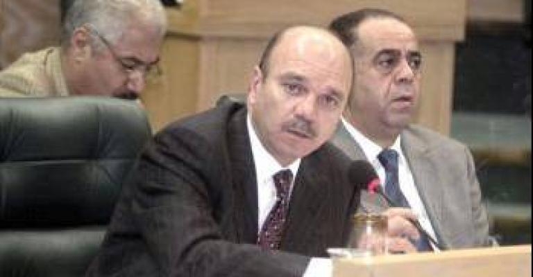 هل يضعف موقف الفايز دون كتلة قوية يرأسها ولماذا أخر إعلان جلسة الثقة ؟ 