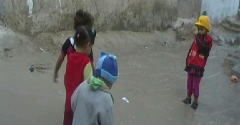 Waste water pollutes Palestinian refugee camps