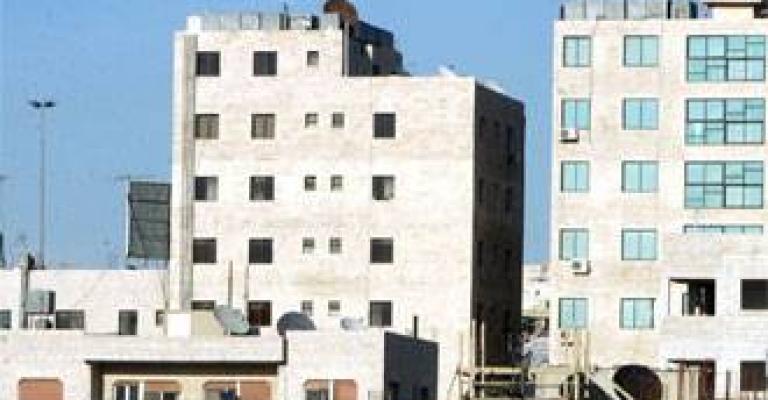 تقرير: الاضرابات ادت الى تباطؤ نشاط السوق العقاري تقرير: الاضرابات ادت الى تباطؤ نشاط السوق العقاري