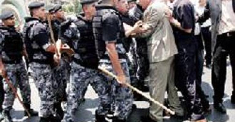 حملة أمنية لتعريف المواطنين التعامل مع مرتبات الأمن 