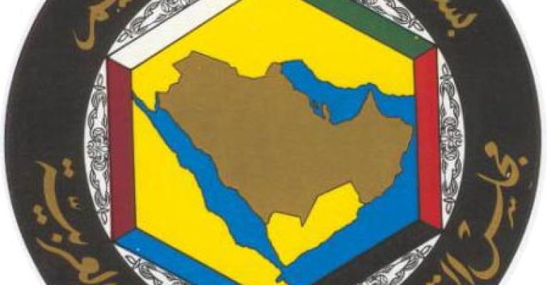 بين السياسة والواقع