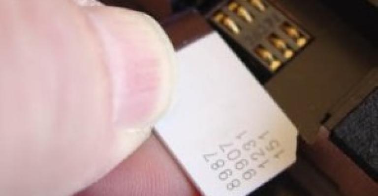 حزب الوسط يدعو شركات الاتصالات لإنشاء “خط أحزاب”