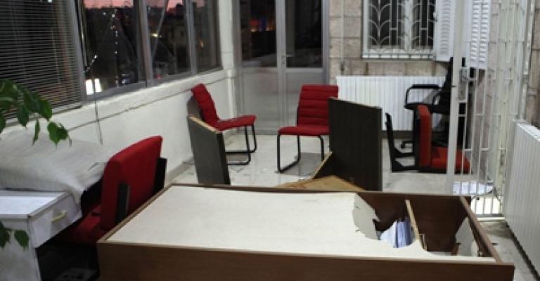 الاعتداء على مكتب الفرنسية في عمان