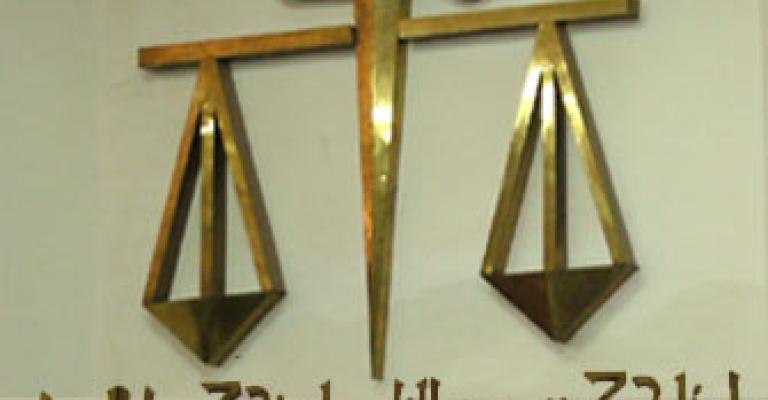 الجنايات تصادق على اتهام طبيب اسنان بقتل طليقته