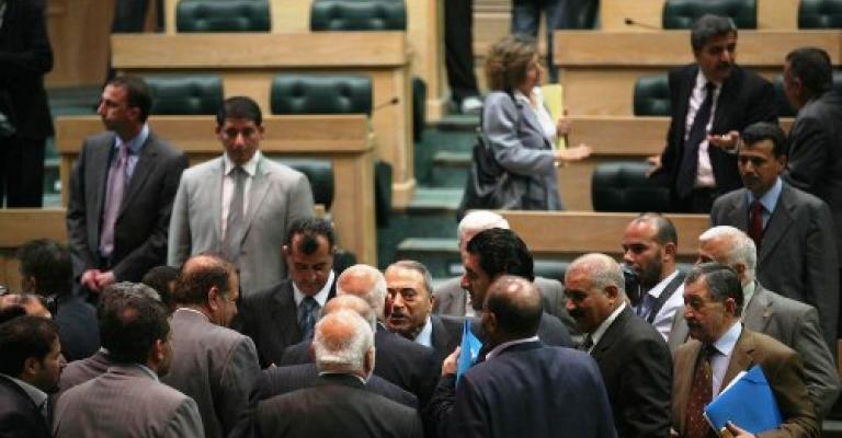مجلس النواب يبرئ البخيت ويتهم الدباس في “الكازينو”..ومشاجرة بين النواب
