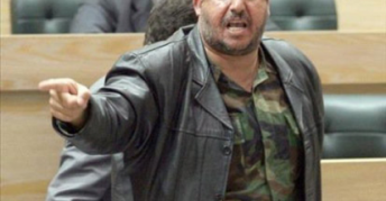 صحفيون ينوون ملاحقة النائب السعود قضائياً